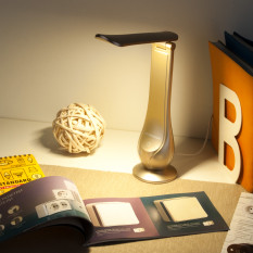 Orbit золотой настольный светодиодный светильник TL90420