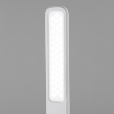 Pele белый настольный светодиодный светильник TL80960